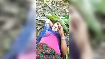 Bf Filming Gf's Jungle Bushy Choot Dripping Wet In Bedroom