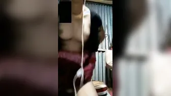 Cheating Bhabhi Fingering Choot With Baingan In Kitchen Alone