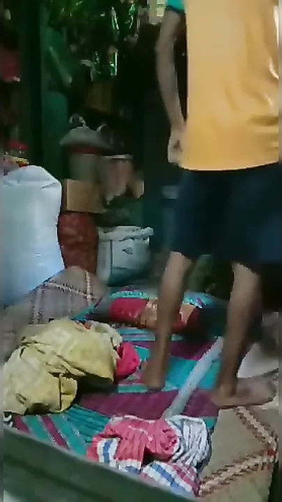Shopkeeper Thrusting Deep In Bhabhi's Wet Chut Viral Mms