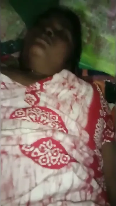 Hubby Drilling Sleeping Wife's Wet Pussy Desi Mms