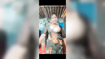 South Indian Big Boob Wifey Going Topless Teasing Nipples Viral