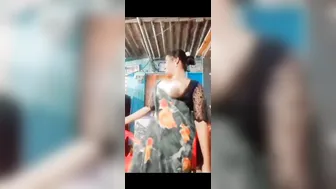 South Indian Big Boob Wifey Going Topless Teasing Nipples Viral