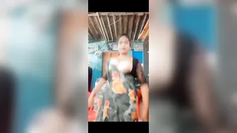 South Indian Big Boob Wifey Going Topless Teasing Nipples Viral