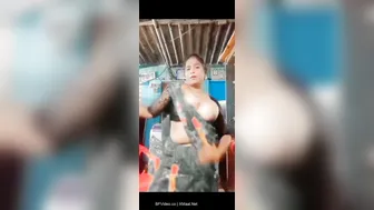 South Indian Big Boob Wifey Going Topless Teasing Nipples Viral