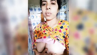 Unsatisfied Dehati Bhabhi Shaking Massive Boobs Desperately