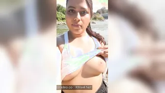 Rich Desi Wife Lifting Saree Flashing Boobs In Park Outdoors