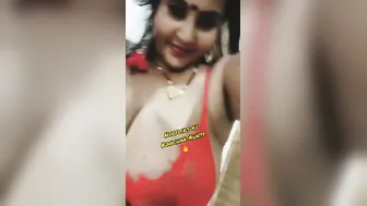 Busty Indian Wifey Twerking Ass Displaying Wet Chut Naughtiness