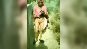 Village Wifey Flashing Hairy Chut Outdoors Caught On Camera