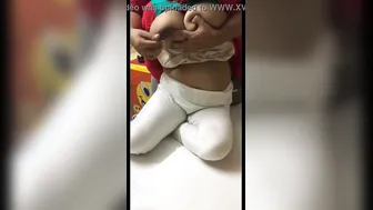 Bengali Big Booby Wifey Exposing Melons Topless In Steamy Vid