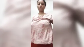 Bhabhi Teasing Boobs Flash Viral At Family Function Selfie