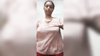 Bhabhi Teasing Boobs Flash Viral At Family Function Selfie