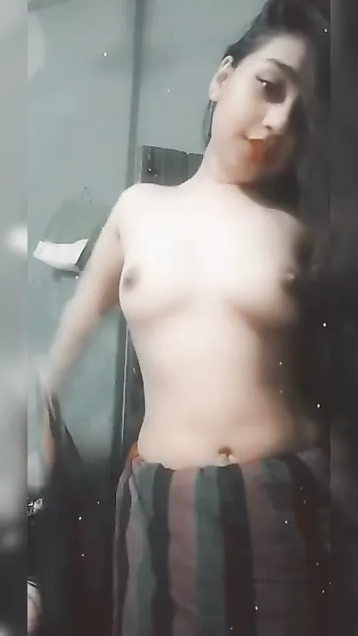 Bangla Beauty Going Topless Flashing Assets In Latest Viral