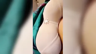 Dehati Girl Flashing Bare Boobs And Shaved Pussy In Naughty Mms