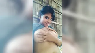 Village Dehati Babe Flashing Juicy Boobs On Cam Call