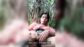 Desi Babe Flashing Dripping Pussy Outdoors Selfie Mms