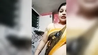 Desi Mom Exposing Boobs Pussy Ass In Kitchen Saree