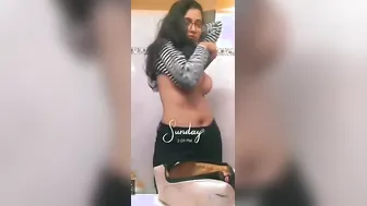 College Randi Flashing Hot Boobs In Hostel Room Selfie