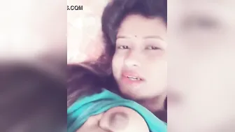 Desi Gf Recording Sexy Nude Selfie Vid For Boyfriend's Dick Tease