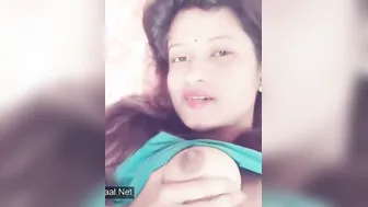 Desi Gf Recording Sexy Nude Selfie Vid For Boyfriend's Dick Tease