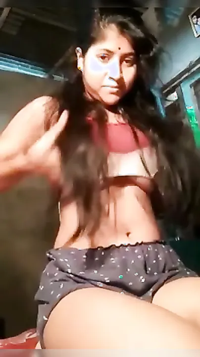 Busty Desi Babe Flaunting Huge Melons In Bra Selfie