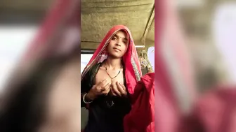 Rajasthani Wife Lifting Blouse Flashing Nude Boobs On Hidden Cam