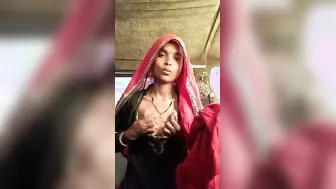 Rajasthani Wife Lifting Blouse Flashing Nude Boobs On Hidden Cam