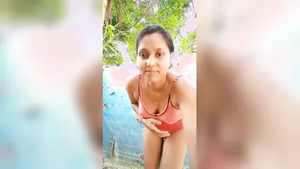 Bhabhi Bathing Nude Outdoors Rubbing Soapy Boobs In Rivulet