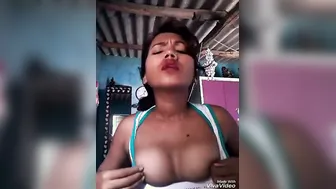 Bhojpuri Maal Squeezing Big Boobs Solo In Lungi Selfie