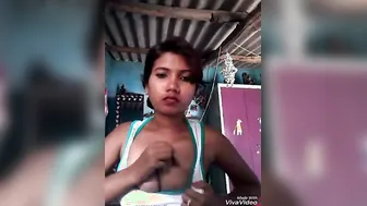 Bhojpuri Maal Squeezing Big Boobs Solo In Lungi Selfie