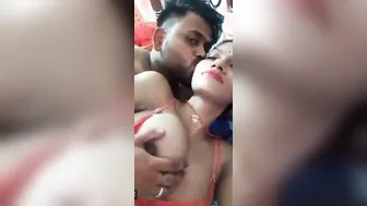Newlywed Wifey Spreading Shaved Choot For Raw Honeymoon Pound