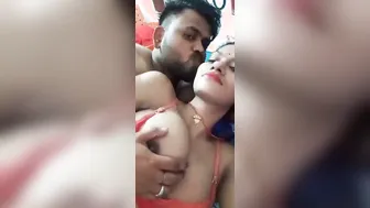Newlywed Wifey Spreading Shaved Choot For Raw Honeymoon Pound