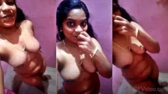 Slim Wifey Neha Dropping Saree For Nude Selfie In Kitchen