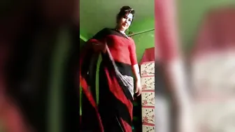 Chubby Desi Housewife Stripping Salwar For Naughty Nude Show