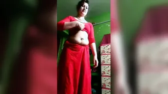 Chubby Desi Housewife Stripping Salwar For Naughty Nude Show