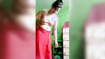 Chubby Desi Housewife Stripping Salwar For Naughty Nude Show