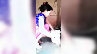 Village Bhabhi Nude Bathing Before Devar Leaked Viral Mms Clip