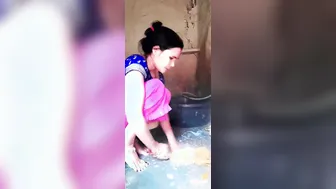 Village Bhabhi Nude Bathing Before Devar Leaked Viral Mms Clip