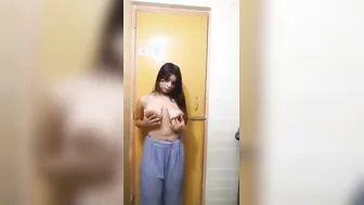 Shaggy Big Boobs Desi Slut Fingering Wet Choot Nude Vid