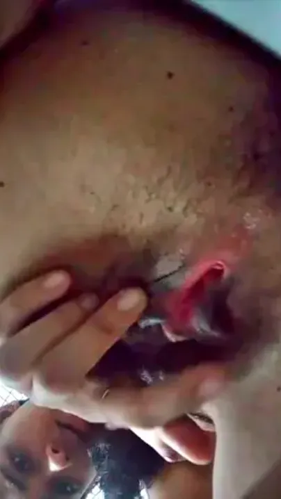 Wet Desi Babe Fingering Dripping Pussy In Viral Nude
