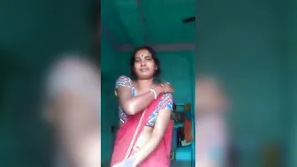 Bangla Housewife Nude Mms Flashing Chut To Spark Lust