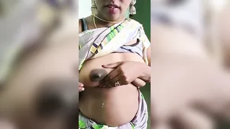 Bhabhi Squeezing Milky Boobs Nude Viral Desi Home Show