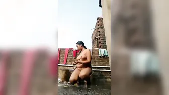 Chubby Indian Wifey Lathers Naked Body On Village Rooftop