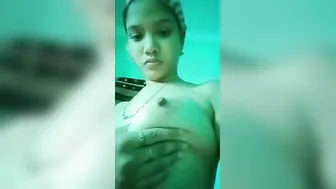 Desi Girl Showing Hairy Pussy Nude After Bath Wrapped In Towel