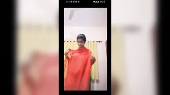 Village Babe Round Muli Nude Jiggling On Viral Cam Show