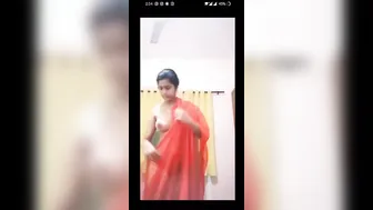 Village Babe Round Muli Nude Jiggling On Viral Cam Show