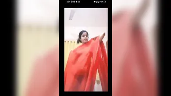 Village Babe Round Muli Nude Jiggling On Viral Cam Show