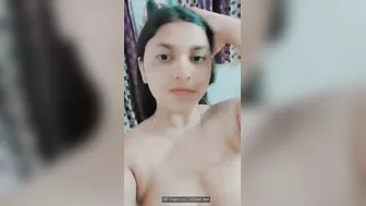 Viral Desi Nude Teen Exposing Massive Boobs In Long Tease Vid