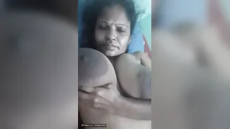 Mature Tamil Milf Caught Nude Cam In Kitchen Saree Drop