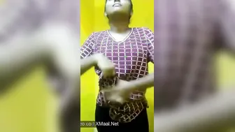 Desi Babe Flaunting Perfect Boobs And Pussy Nude Clip