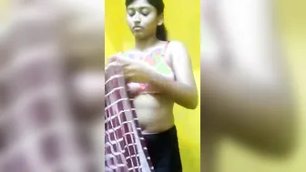 Desi Babe Flaunting Perfect Boobs And Pussy Nude Clip